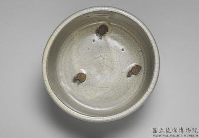 图片[4]-Tripod in celadon glaze. Guan ware., Southern Song to Yuan dynasty, 13th-14th century-China Archive